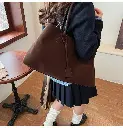 NH11304113_18.webp