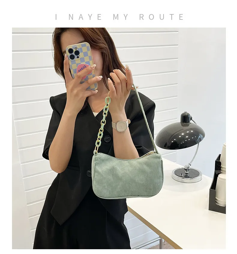 Woman's Zipper Shoulder Bag